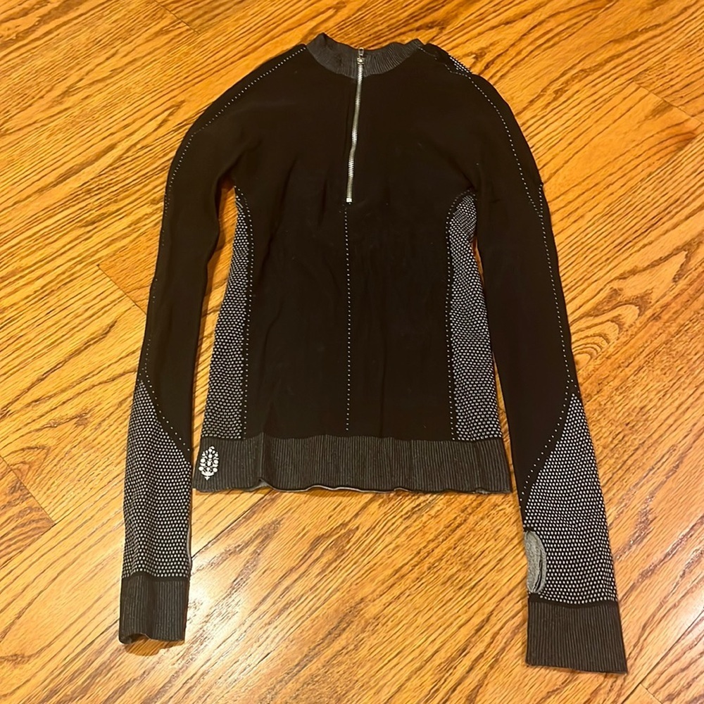 Fp Movement Woman’s Black Tight Zipper Long Sleeve Size Xs